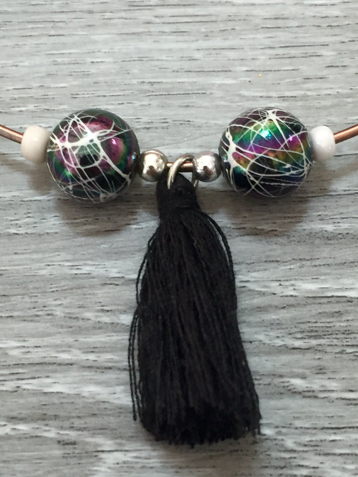 collier perles grises