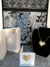 Charger l&#39;image dans la galerie, collier cœur opéra avec chaîne en soie japonaise