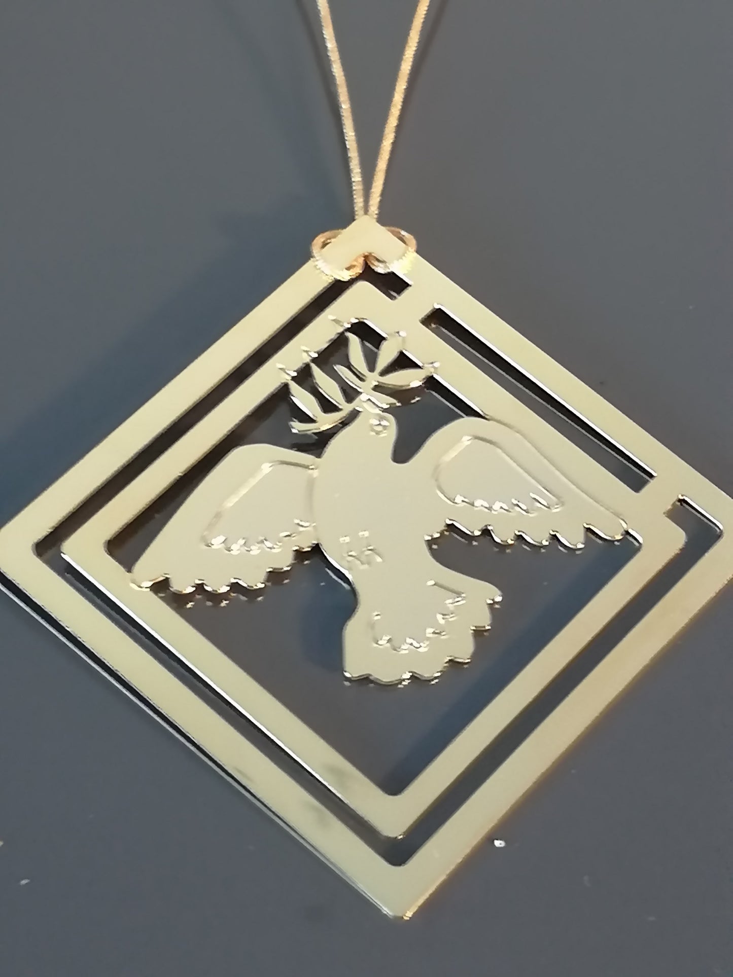 collier colombe de la paix