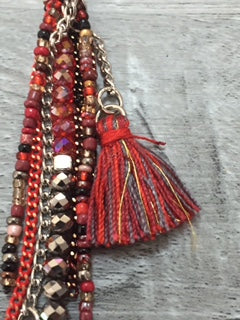 collier avec perles rouges