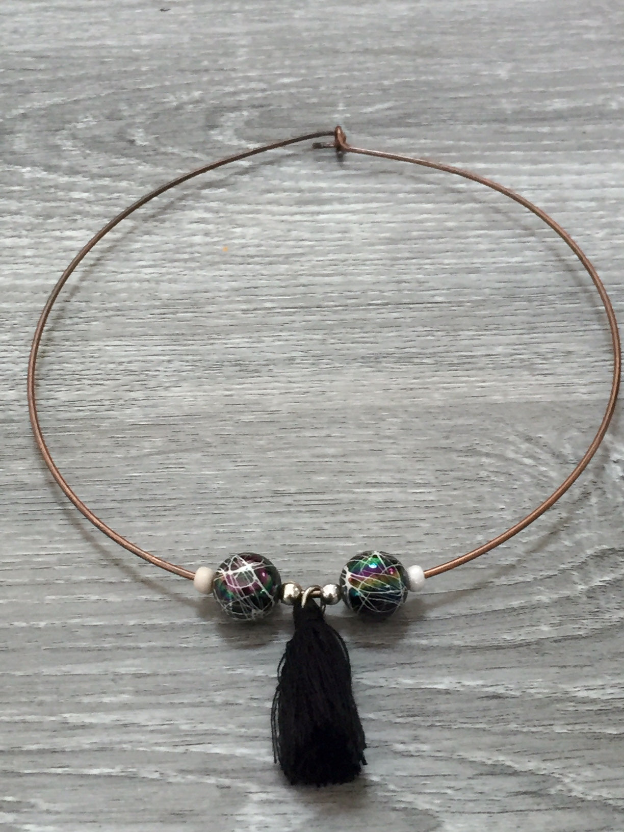 collier perles grises