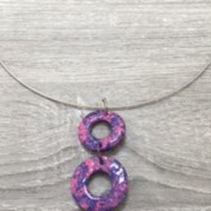 collier rose et violet