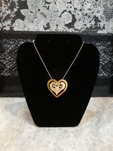 Charger l&#39;image dans la galerie, collier cœur opéra avec chaîne en soie japonaise